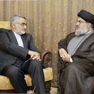 Líbano e Irán a analizan la situación en Siria