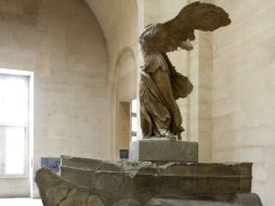 La Victoria de Samotracia, una de las tres obras icónicas del Museo del Louvre. EFE /
