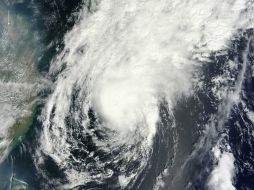 Es la primera ocasión en seis años que un tifón toca tierra en la isla de Kyushu. TOMADA DE @NASA_GoddardPix  /