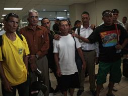 Los refugiados cubanos en su arribo al aeropuerto internacional de Tocumen en Panamá. AFP /