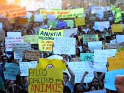 En junio, cientos de miles de brasileños protestaron por la mala calidad de los servicios públicos. ARCHIVO /