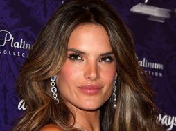 Alesandra Ambrosio es la modelo que más dinero gana en Victoria’s Secret. EFE /