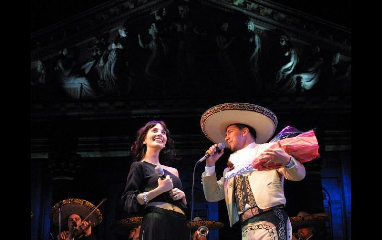 En 2004 Filippa Giordano cantó en la Plaza de la Liberación para festejar el 462 aniversario de Guadalajara. ARCHIVO /