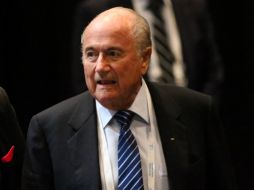 Joseph Blatter se da cuenta del ''error'' en la elección de la sede de la copa del mundo. EFE /