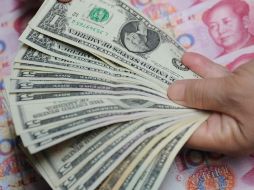 Monex indica que el dólar muestra un comportamiento errático con una ligera tendencia al alza. ARCHIVO /