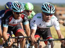 Fabian (i) dice adiós después de 17 etapas. EFE /