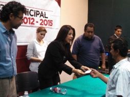 Los cheques oscilan entre los mil y 25 mil pesos, dependiendo de las pérdidas.  /