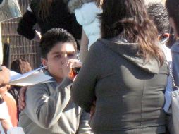 Experta dice que el impuesto  podría destinarse para que los niños tengan acceso al agua potable. ARCHIVO /