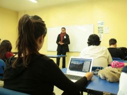 La infraestructura educativa gubernamental no podría captar a los estudiantes que deserten por el alza en las colegiaturas. ARCHIVO /
