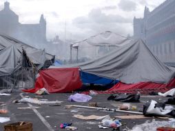 Luego del desalojo que sufrieron ayer, la CNTE ha acordado recuperar el Zócalo. ARCHIVO /