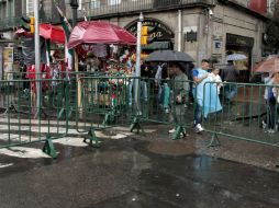 El Zócalo ya se encuentra cercado para la ceremonia del Grito de Independencia. NTX /