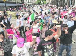 El Movimiento Magisterial en la Entidad marchó en protesta por el desalojo de maestros de la CNTE en el Zócalo capitalino. EL INFORMADOR /