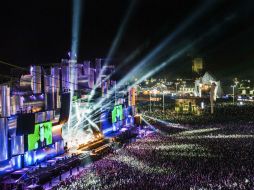 La presentación de la banda californiana The Offspring fue de las más esperadas de la jornada rockera. EFE /