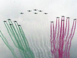 Aviones militares surcaron los cielos durante el Desfile Militar conmemorativo del inicio de la guerra de Independencia. NTX /