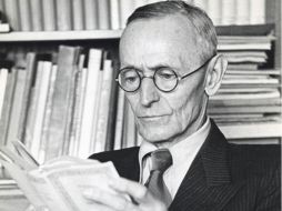 La enorme genialidad de Hermann Hesse lo llevó a obtener el Premio Nobel de Literatura en 1946. ESPECIAL /