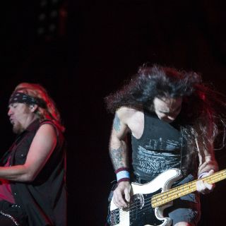 Iron Maiden enciende ánimos con su metal en el Foro Sol