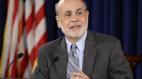 El presidente de la Reserva Federal, Ben Bernanke, y otros ocho miembros del comité votaron a favor de seguir con los estímulos. AP /