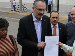 Caro Cabrera acudió a la Fiscalía del Estado a denunciar los hechos.  /