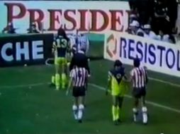 El único clásico disputado en una final del futbol mexicano se dio en 1984. ESPECIAL /