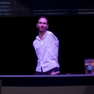 Un paso a la vez con Nick Vujicic