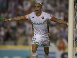 Carlos Ochoa le pone 'valor' previo al juego ante el América. MEXSPORT /
