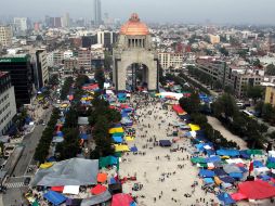 Hasta el momento, los maestros de la CNTE se mantienen en su plantón en el Monumento a la Revolución. SUN /