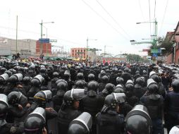 Elementos de la SSPDF resguardan las movilizaciones que realiza la coordinadora. ARCHIVO /