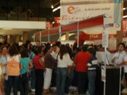 Los asistentes al evento pudieron escuchar conferencias e ir por los 'stands'. ESPECIAL /