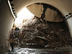 Señalan que los daños en la Autopista del Sol podrían ascender hasta los mil o dos mil MDP. ARCHIVO /