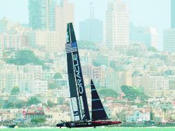 La prueba 19 definirá quién se llevará la vieja jarra victoriana de las 100 guineas. AFP /