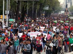 Maestros de la CNTE realizan distintas movilizaciones en rechazo a la reforma educativa. SUN /