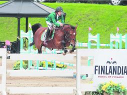 Juan Pablo Gaspar dominó las categorías Clásico 1.40 metros y Libre 1.30 metros. Aquí a lomo de ''Shamrok''. EL INFORMADOR /