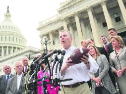 Tim Griffin explica a forma en que los demócratas ''están corriendo contra el tiempo'' para evitar un cierre del Gobierno. AFP /