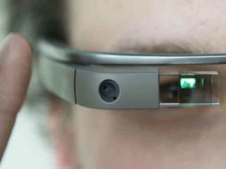 Este aparato permite realizar videollamadas, grabar videos, consultar mapas, entre otras actividades. ESPECIAL /