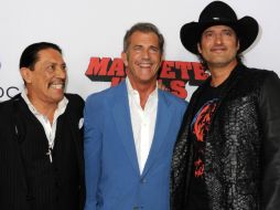 Los actores Danny Trejo, Mel Gibson y el director Robert Rodriguez en la premier. ARCHIVO /