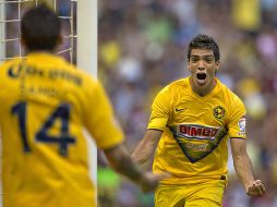 Raúl Jiménez no sólo celebró en la cancha, lo hizo también en twitter. MEXSPORT /