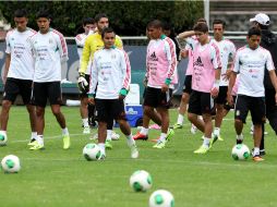 La prensa de Panamá da crédito al potencial de la selección mexicana. EFE /