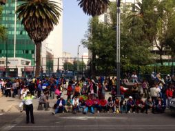 Maestros de la CNTE retomaron la mañana de hoy sus movilizaciones por las calles del DF. Foto: Sinembargo.mx ESPECIAL /
