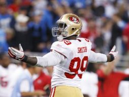 El apoyador Aldon Smith puede ver comprometida su situación legal y su permanencia en la NFL. AP /