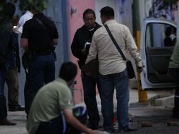 Los peritos de Ciencias Forenses hallaron en el lugar siete casquillos de arma de fuego calibre 9 milímetros. ARCHIVO /