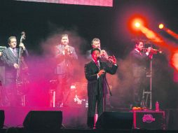 Noche de recuerdos. La Sonora Santanera interpretó sus grandes éxitos.  /