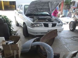 Desmantelaban los vehículos en una finca de la colonia Nueva Santa María, desde donde comercializaban las partes. ARCHIVO /