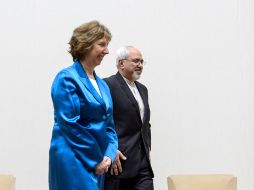 El canciller iraní Mohamad Javad Zarif y la jefa de la diplomacia de la Unión Europea (UE) Catherine Ashton. AFP /