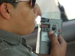 El 15 de noviembre arrancarán los operativos aleatorios para sancionar a conductores ebrios. ARCHIVO /