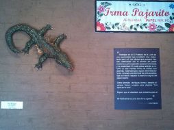 La muestra de Irma Pajarito está compuesta por 15 piezas elaboradas con papel maché.  /