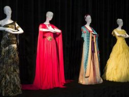 Pocahontas, Jasmine, Mulán y Bella inspiraron a diseñadores para crear sus vestidos. Tomada de:@AudreyMetDarcy en Twitter. ESPECIAL /