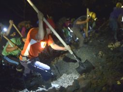 Organismos de socorro continúan las labores de búsqueda en la mina Los Manrique. AFP /