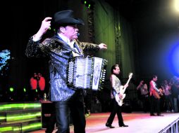 Los temas más conocidos de la agrupación sinaloense sonaron en el escenario de la Expo Ganadera.  /