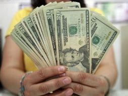 El dólar ganó 15 centavos en la jornada de hoy a comparación de la anterior. ARCHIVO /