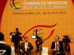 En la imagen el secretario de Desarrollo Económico, José Palacios (i), junto a Alfredo Castillo (d), director general regional de Dell.  /